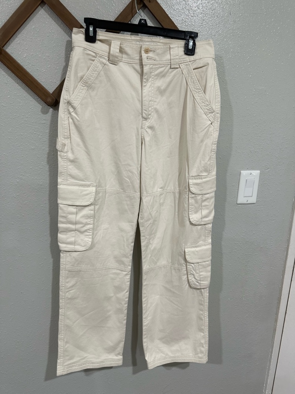 NWT  Abercrombie & Fitch Curve Love Cargo Pants Cream Carpenter Cotton  Sz 27/4